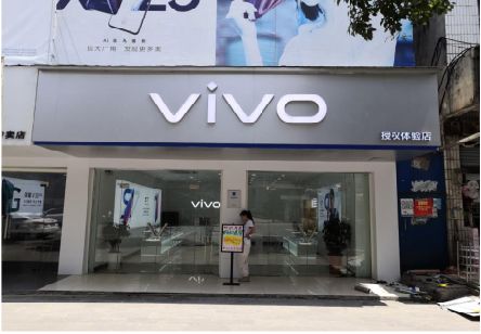 云县}做一个门店面广告招牌需要多少钱？